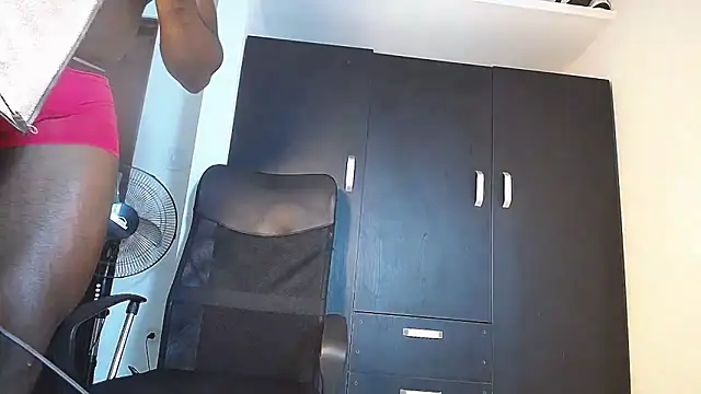 Snapshot of Joan_silva chatting on 11/09/25, 05:17 Joan silva online show from 11/09/25, 05:17