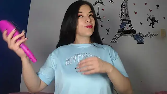 Snapshot of IVONNE_SEX chatting on 09/10/25, 02:00 IVONNE SEX online show from 09/10/25, 02:00