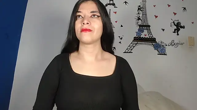 Snapshot of IVONNE_SEX chatting on 10/04/25, 07:23 IVONNE SEX online show from 10/04/25, 07:23