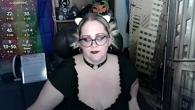Snapshot of Kinky_Witch chatting on 07/17/26, 07:41 Kinky Witch online show from 07/17/26, 07:41