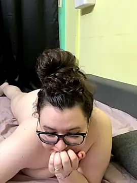 Snapshot of HaleyAyush chatting on 11/01/25, 04:31 HaleyAyush online show from 11/01/25, 04:31