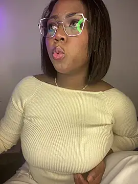 Alexia 24 online show from 06/20/26, 01:09