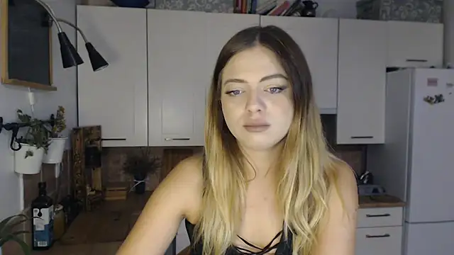 BuffyxLUST online show from 11/10/25, 08:57