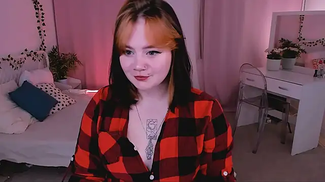 lunaalli online show from 09/26/25, 04:44