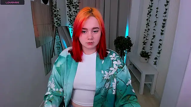 lunaalli online show from 04/10/26, 09:19