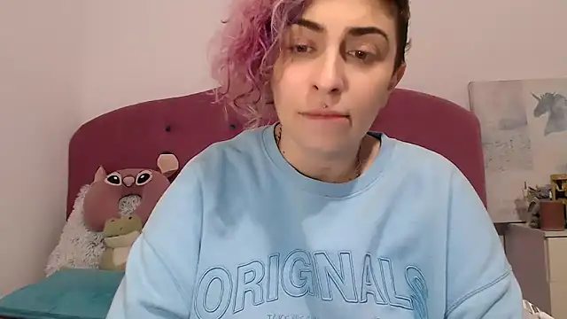 Snapshot of AAARUNY chatting on 11/24/25, 07:02 AAARUNY online show from 11/24/25, 07:02