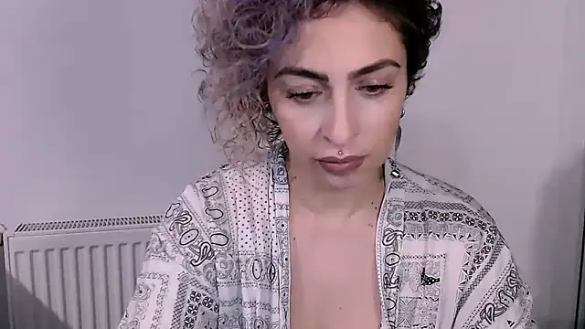 Snapshot of AAARUNY chatting on 02/23/26, 06:38 AAARUNY online show from 02/23/26, 06:38