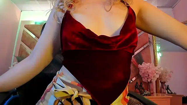 Snapshot of Pamela_Squirtt chatting on 06/19/26, 03:44 Pamela Squirtt online show from 06/19/26, 03:44