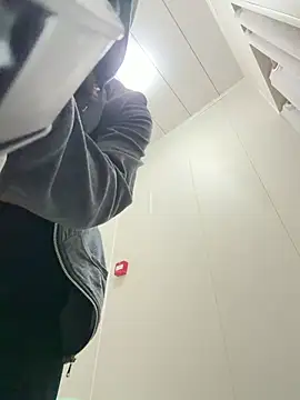 Ninazhang online show from 01/10/26, 01:40