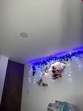 Vaneza G1 online show from 12/23/25, 04:21