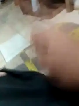 Snapshot of luca12z chatting on 10/30/25, 11:05 luca12z online show from 10/30/25, 11:05