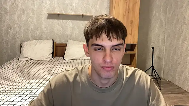 Snapshot of elliot_scott chatting on 09/16/25, 05:03 elliot scott online show from 09/16/25, 05:03