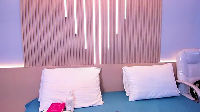 Camile cute online show from 02/14/26, 06:37