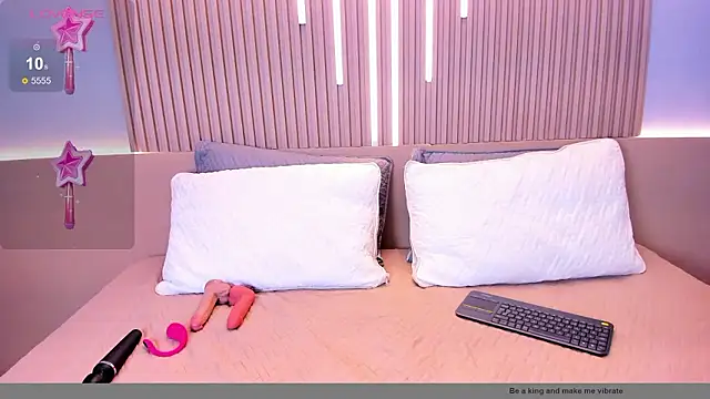 Camile cute online show from 02/27/26, 07:58