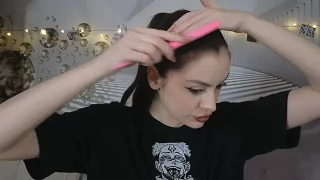 EvoletteLouLou online show from 03/18/26, 03:04