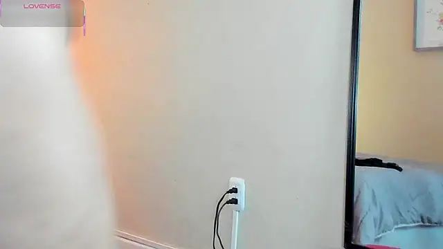 isabella milf  online show from 09/19/25, 07:03