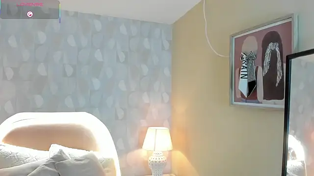 isabella milf  online show from 10/30/25, 07:03