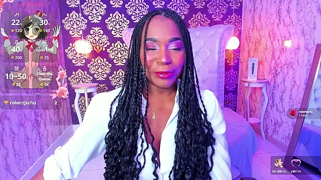 Snapshot of Tyra_Fox chatting on 09/20/25, 02:56 Tyra Fox online show from 09/20/25, 02:56