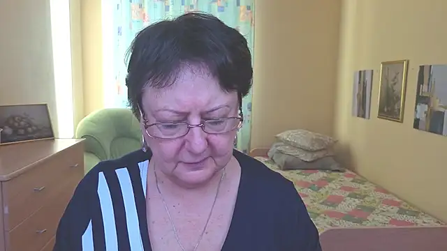 Margo Moll online show from 12/14/25, 09:36