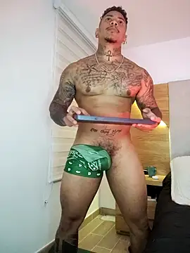 Snapshot of David_tatto1 chatting on 09/11/25, 02:55 David tatto1 online show from 09/11/25, 02:55