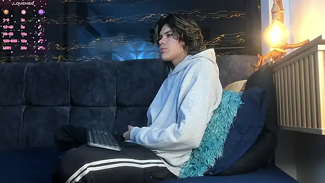 Diamond twink online show from 11/05/25, 03:50