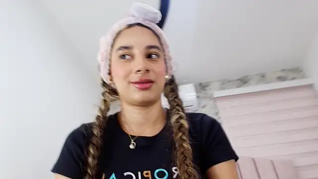 celeste moonx online show from 11/28/25, 12:08