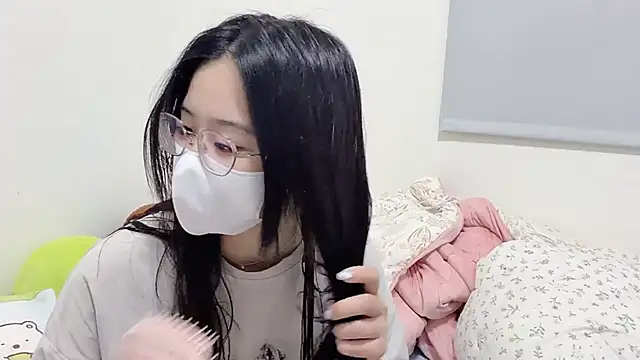 LHeart online show from 04/21/26, 03:50