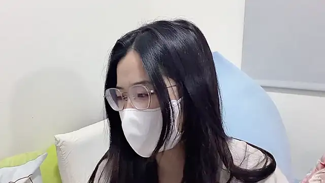 LHeart online show from 04/22/26, 01:45