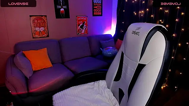 deboramoore online show from 09/24/25, 02:59