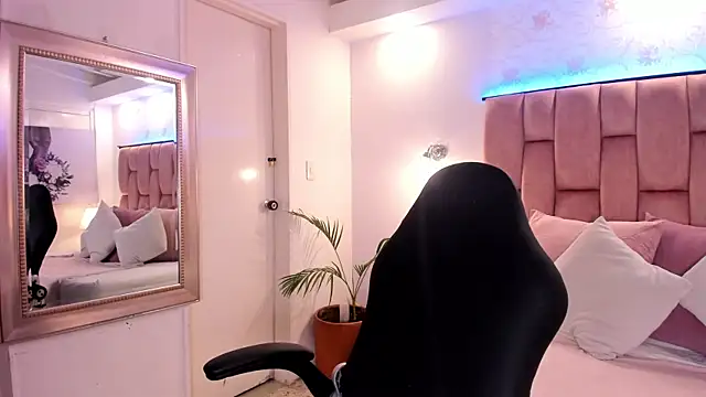 anabelle clark online show from 04/15/26, 05:53