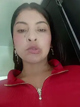 Snapshot of Fox_Roxxan chatting on 12/02/25, 03:01 Fox Roxxan online show from 12/02/25, 03:01