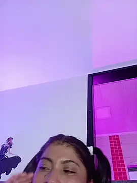 Snapshot of Fox_Roxxan chatting on 02/03/26, 06:51 Fox Roxxan online show from 02/03/26, 06:51