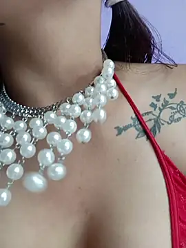 Snapshot of Fox_Roxxan chatting on 02/08/26, 02:26 Fox Roxxan online show from 02/08/26, 02:26