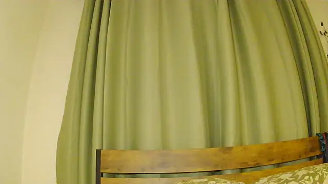 Snapshot of FieryAutumn_25X chatting on 01/06/26, 06:00 FieryAutumn 25X online show from 01/06/26, 06:00