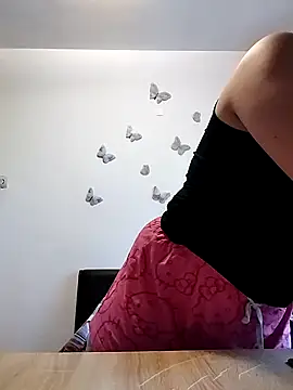 LarisseBelle online show from 10/11/25, 01:31