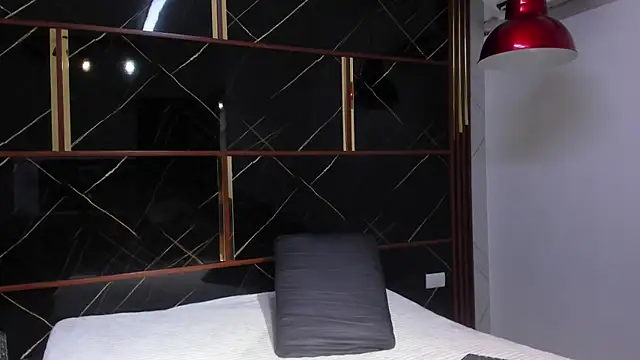 HannyThompson online show from 11/08/25, 12:16