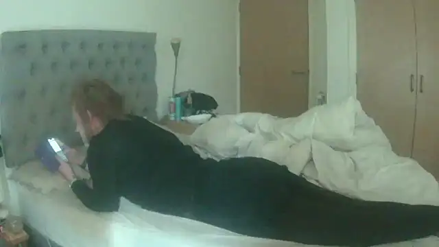 Snapshot of avamaxwell chatting on 06/17/26, 03:13 avamaxwell online show from 06/17/26, 03:13