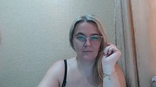 EleanoraDream online show from 05/28/26, 08:55