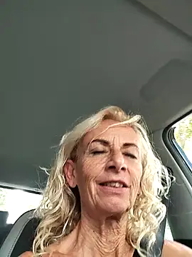 clarabell4 online show from 09/23/25, 12:41