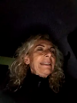 clarabell4 online show from 09/29/25, 06:46