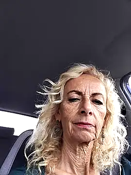 clarabell4 online show from 09/30/25, 06:51