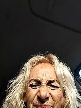 clarabell4 online show from 12/03/25, 08:00