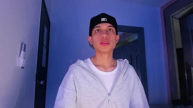 Sebax Young online show from 03/05/26, 08:49