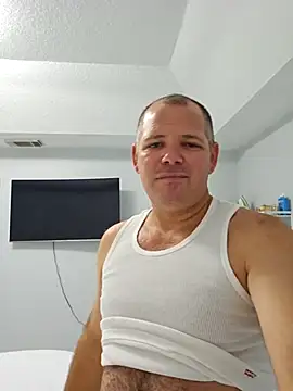 cubanitofeliz40 online show from 03/31/26, 01:11