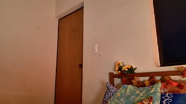  MoonLipson  online show from 09/22/25, 05:09