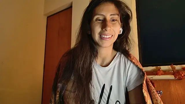  MoonLipson  online show from 10/15/25, 06:02