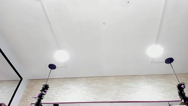 ThaliaCross online show from 11/01/25, 07:49