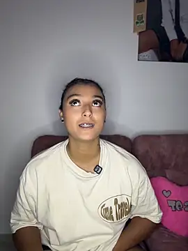 Snapshot of nicolexxaleja chatting on 05/09/26, 05:01 nicolexxaleja online show from 05/09/26, 05:01