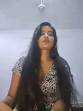 Snapshot of cute_radhikaa chatting on 05/28/26, 06:32 cute radhikaa online show from 05/28/26, 06:32