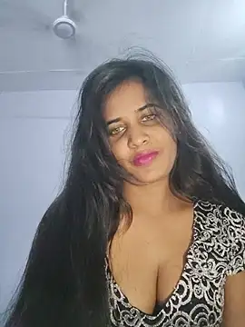 Snapshot of cute_radhikaa chatting on 06/14/26, 07:54 cute radhikaa online show from 06/14/26, 07:54